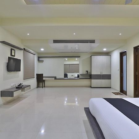 Atithi Resort Bharuch Екстериор снимка