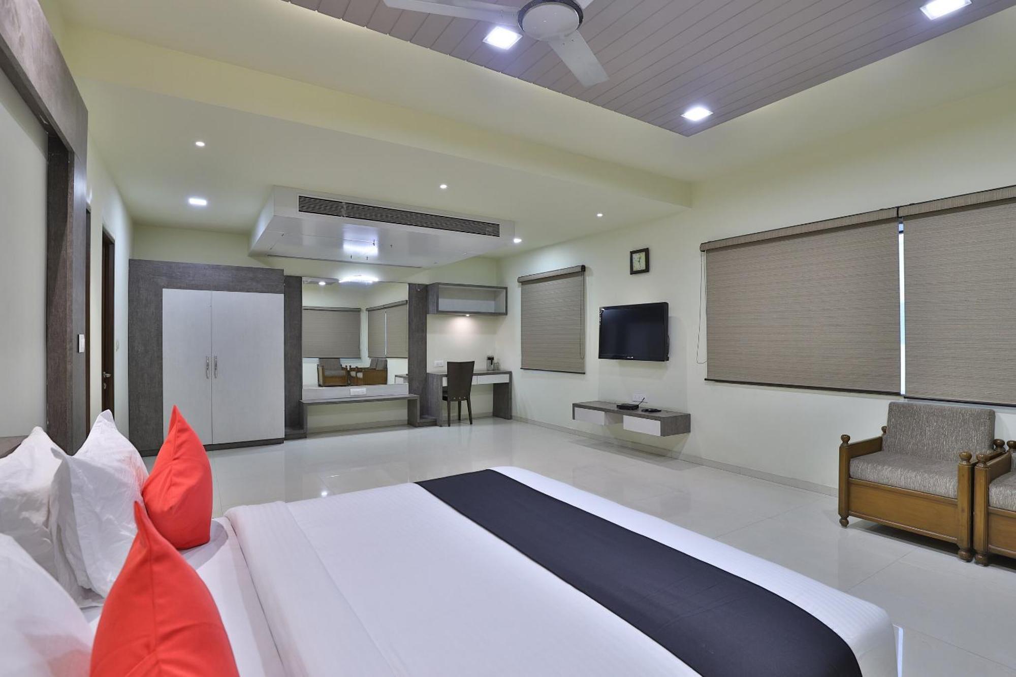 Atithi Resort Bharuch Екстериор снимка