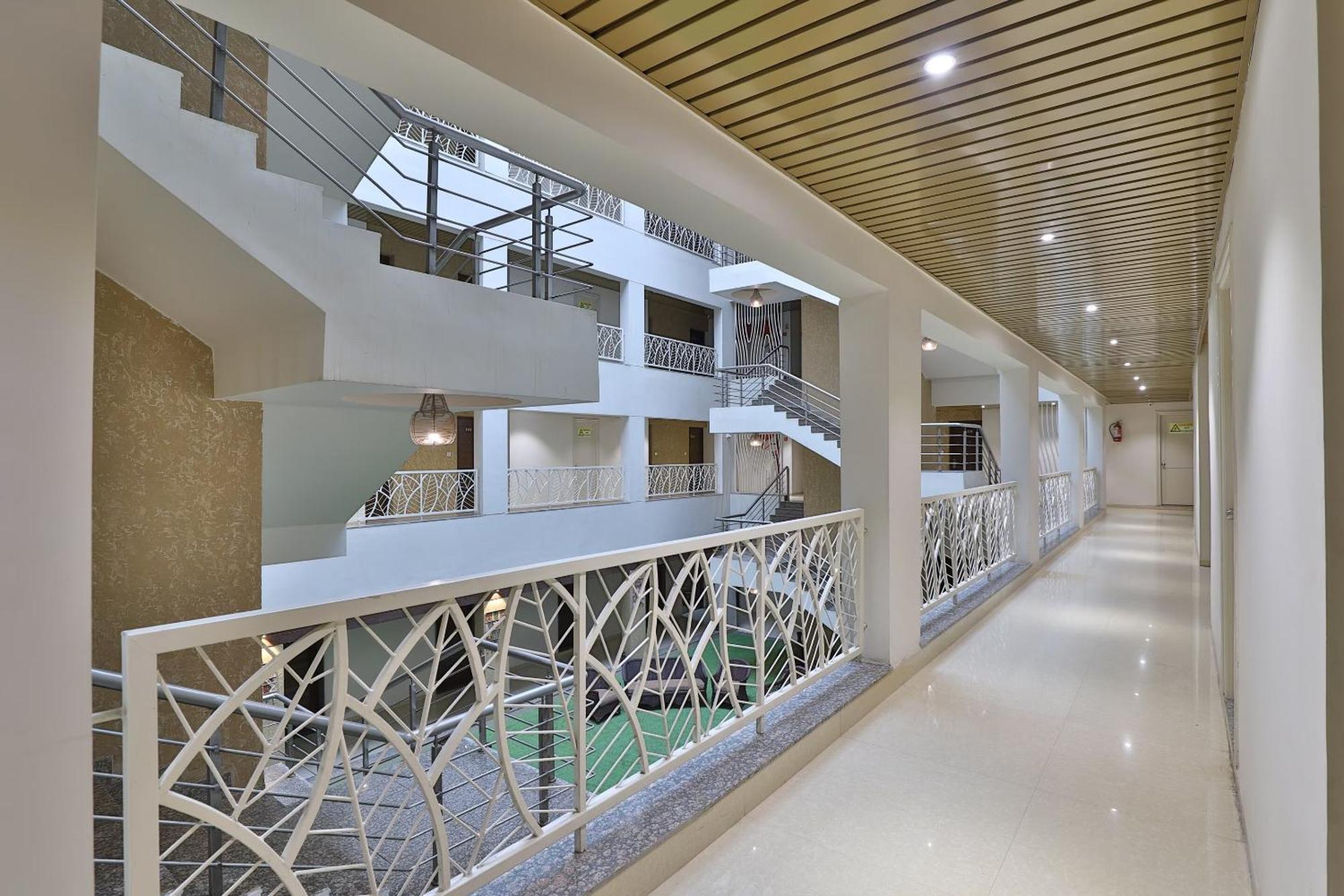 Atithi Resort Bharuch Екстериор снимка